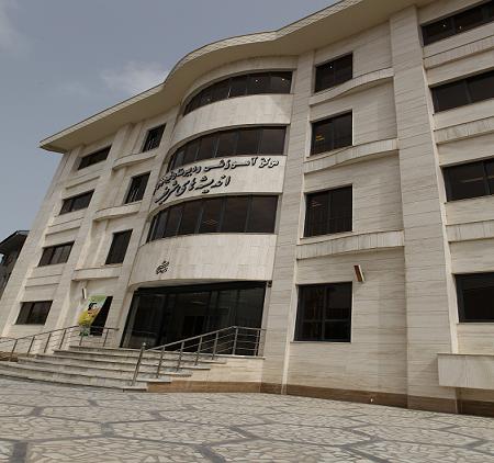 دبیرستان اندیشه هاى شریف رشت