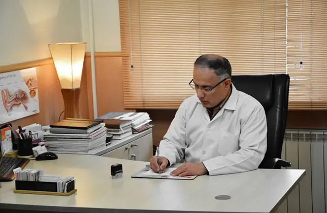 دکتر علی پرندآور