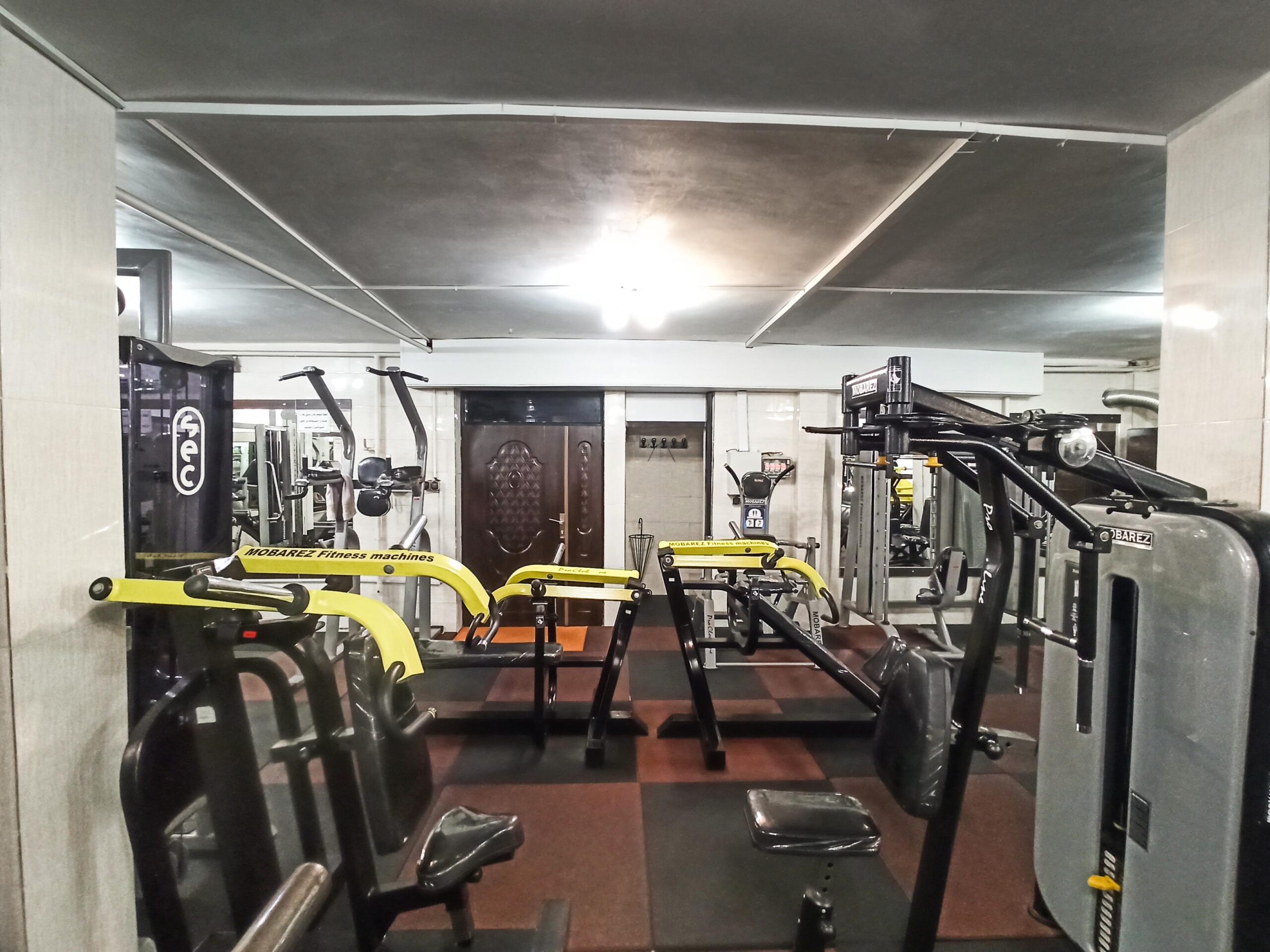 باشگاه بدنسازی گیو