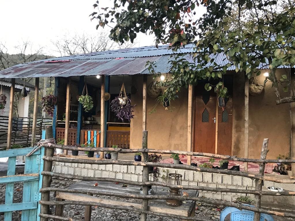 اقامتگاه بومگردی شیرین و فرهاد