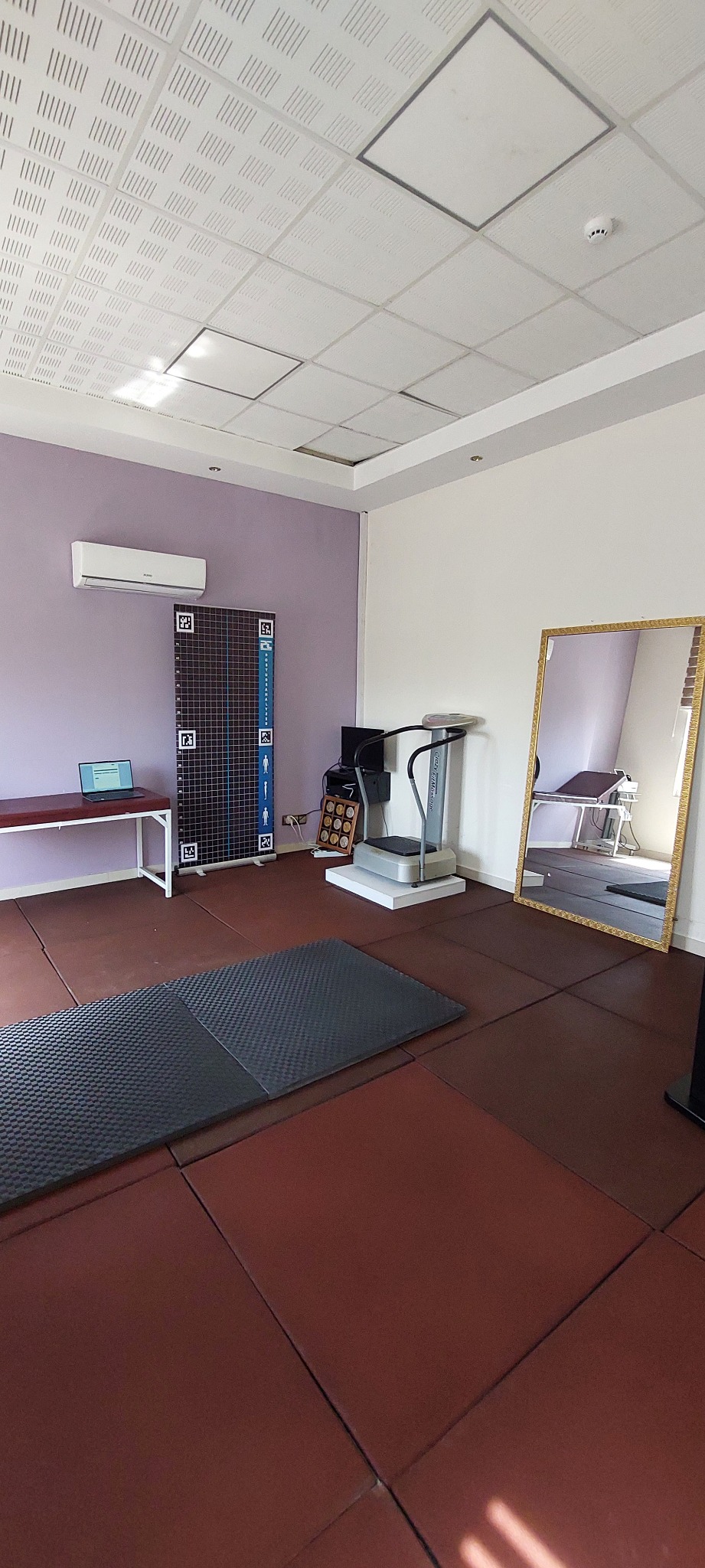 کلاس یوگا آمین