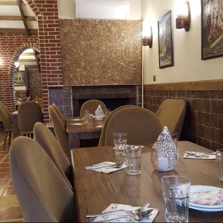 محیط رستوران ارک تبریز 2