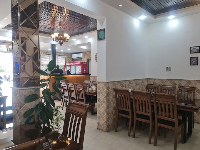 محیط رستوران کاسی 2