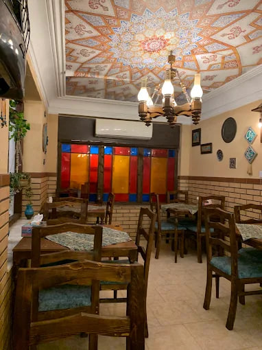 فضای رستوران گمج کباب