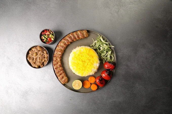 غذای رستوران بزرگی 3