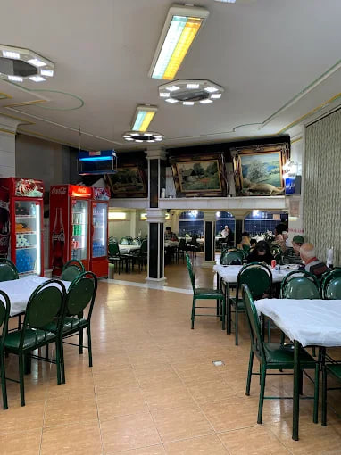 محیط رستوران جهانگیر 2