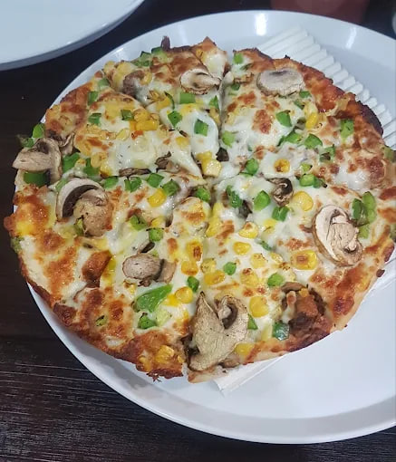 پیتزای رستوران دی دنر