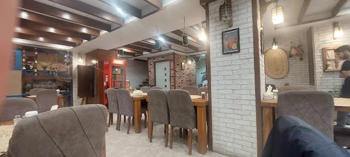 فضای رستوران گیجاواش