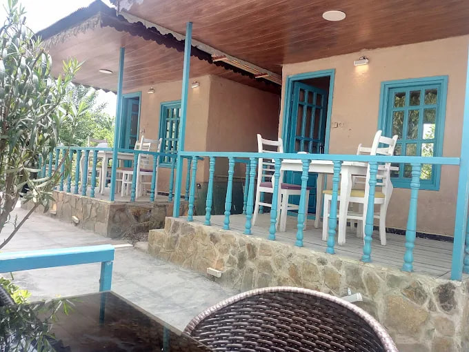 محیط رستوران کولمه