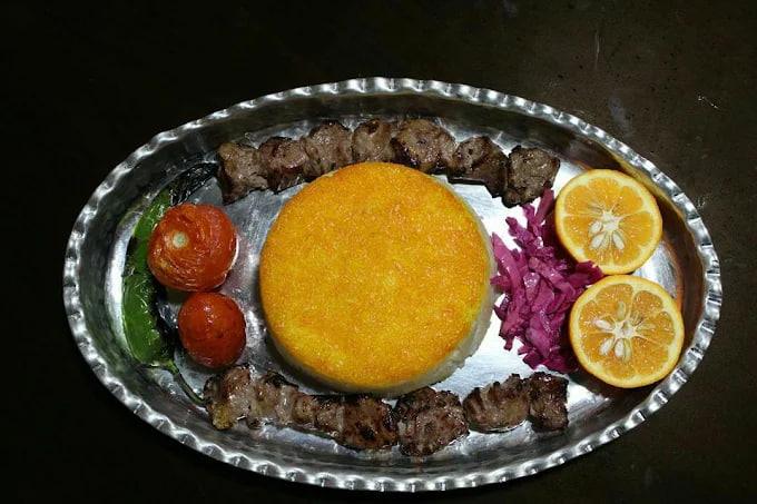 غذای رستوران سنتی گلستان