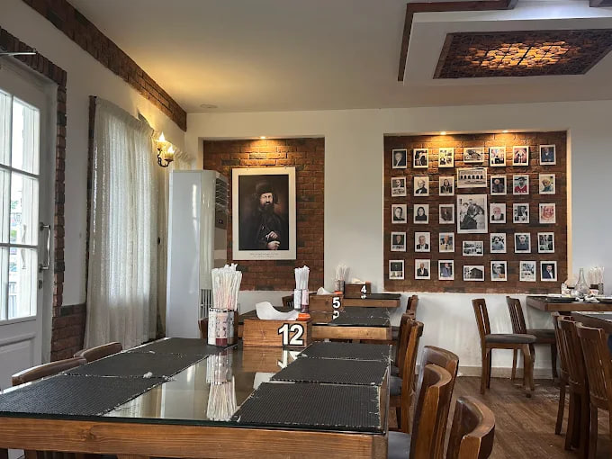 محیط رستوران یاسر 2