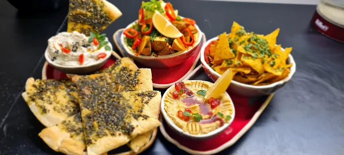 غذای رستوران پالت