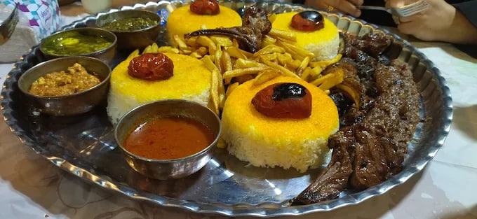 غذای رستوران عمو بهزاد