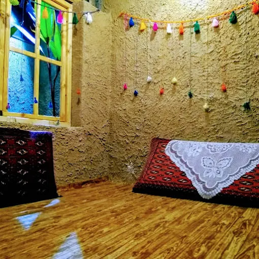 محیط باغ رستوران بامبو