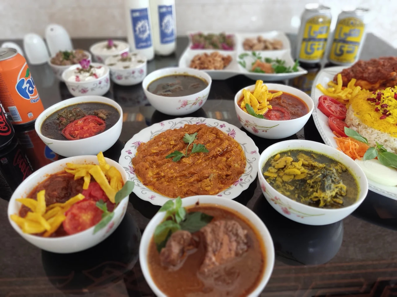 غذای رستوران محلی یزدان 2