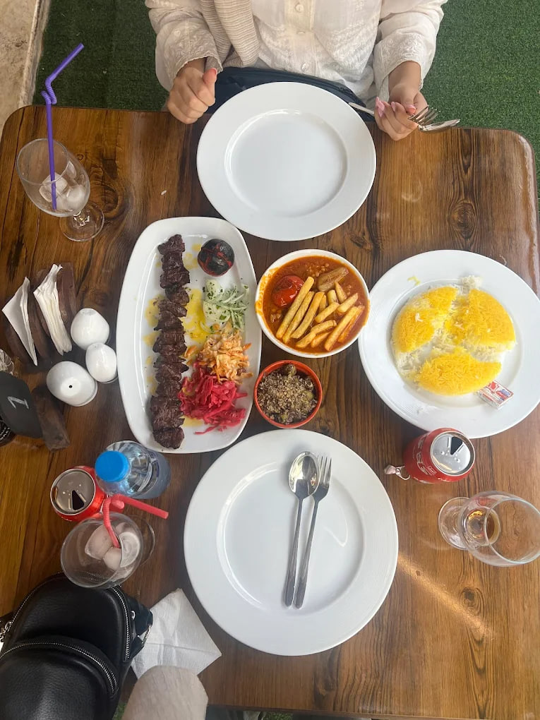 غذای رستوران دیل وا