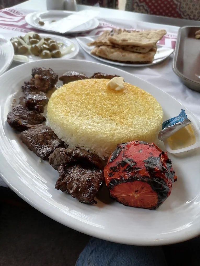 غذای رستوران ایرونی