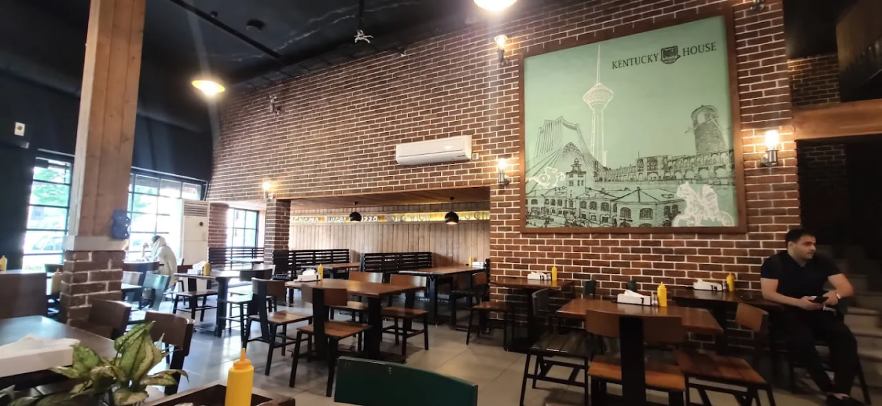 محیط فست‌ فود خانه‌‌ کنتاکی