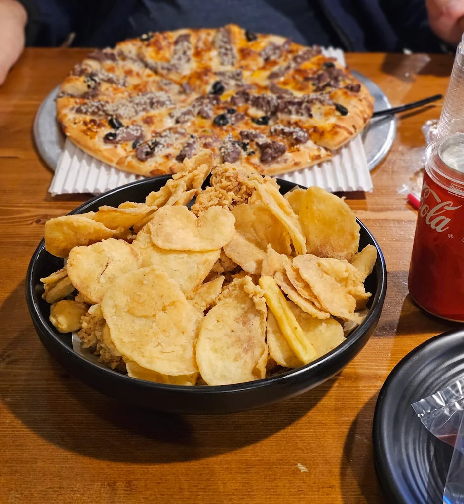 پیتزای فست‌ فود خانه‌‌ کنتاکی