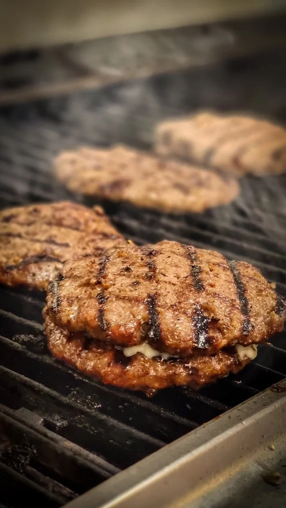 برگر زغالی هفده