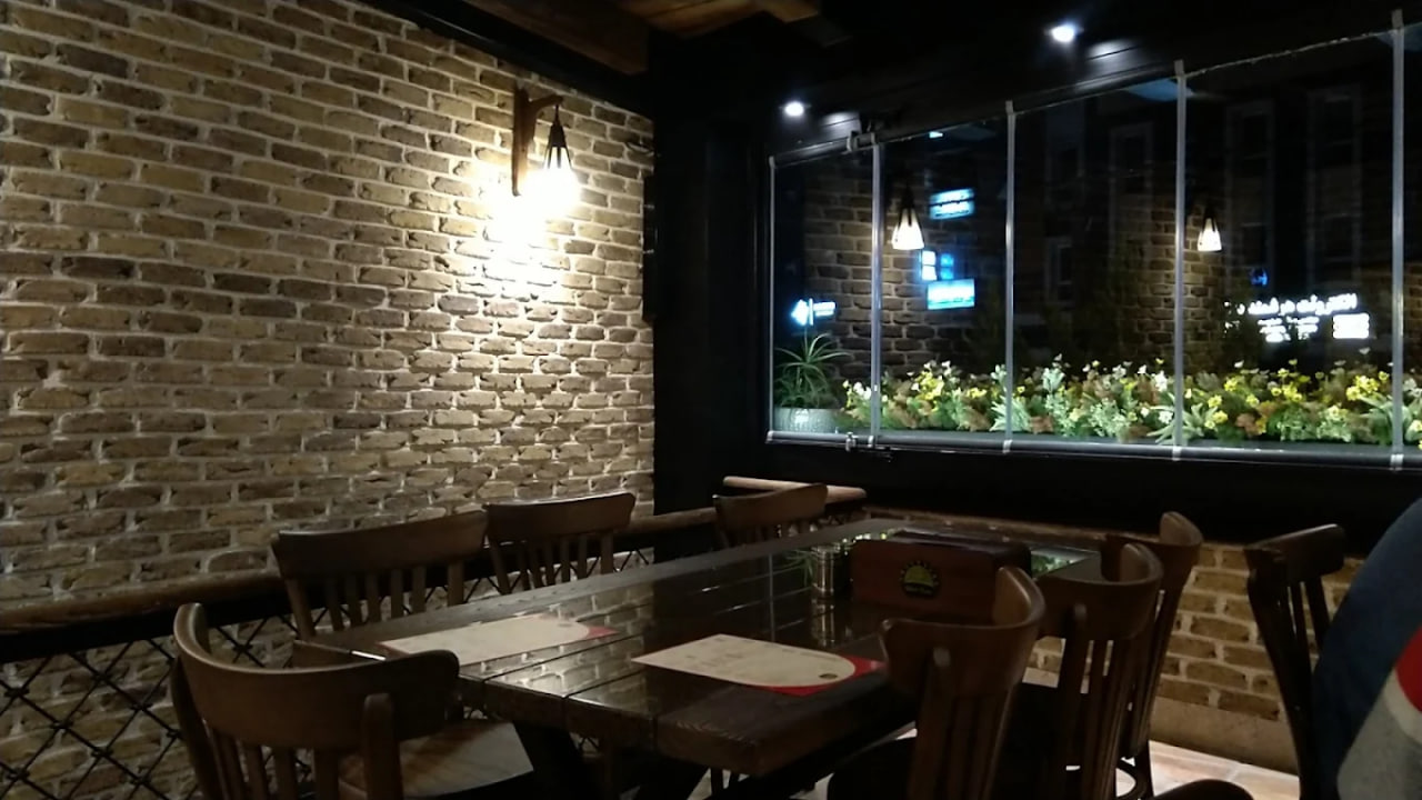 فضای پیتزا آفتاب