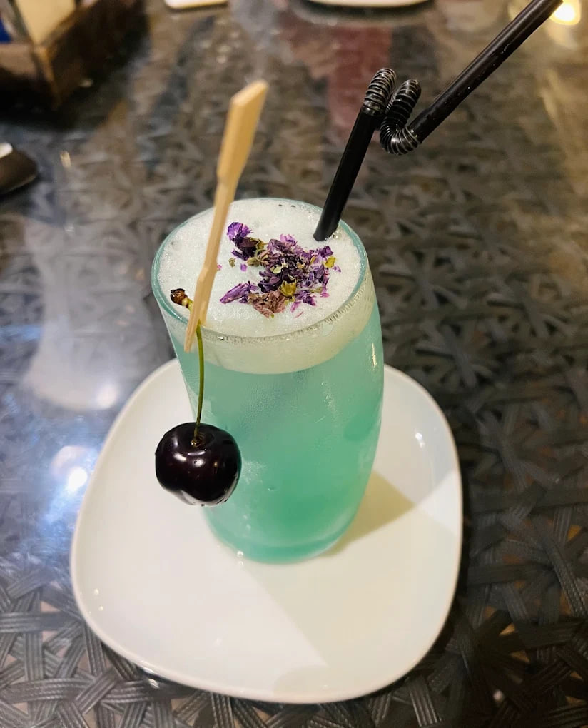 نوشیدنی کافه آرتیست 2