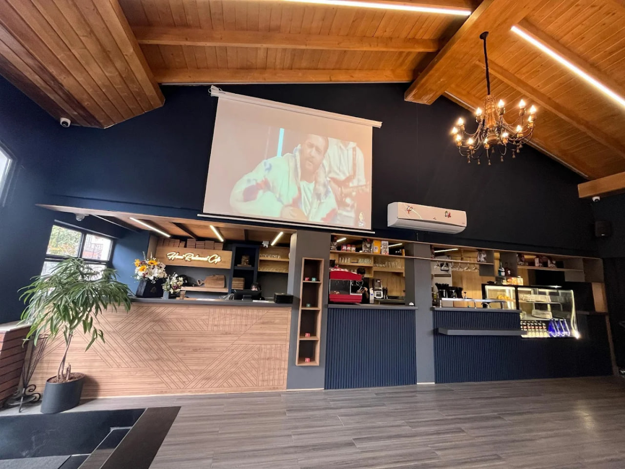 کافه رستوران سنتی حامی رشت