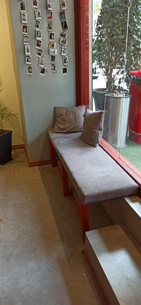 محیط کافه هایک 2