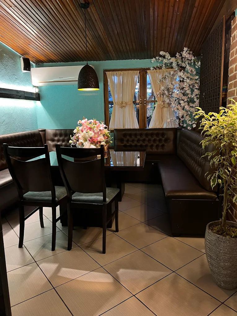 فضای کافه جنگا