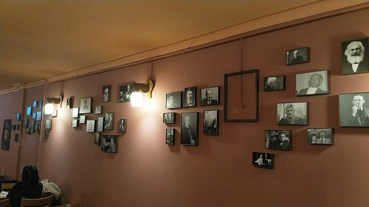 فضای کافه ساووی