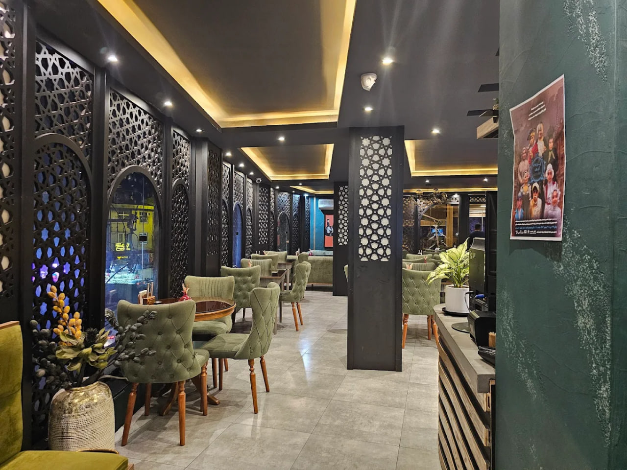 محیط کافه گلستان