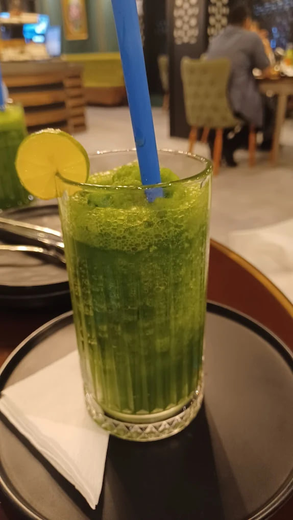 نوشیدنی کافه گلستان