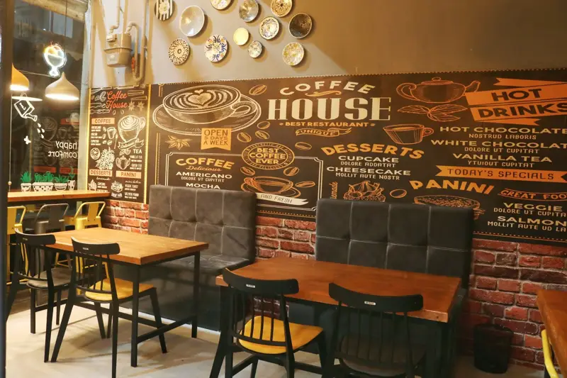 محیط کافه رافا 2