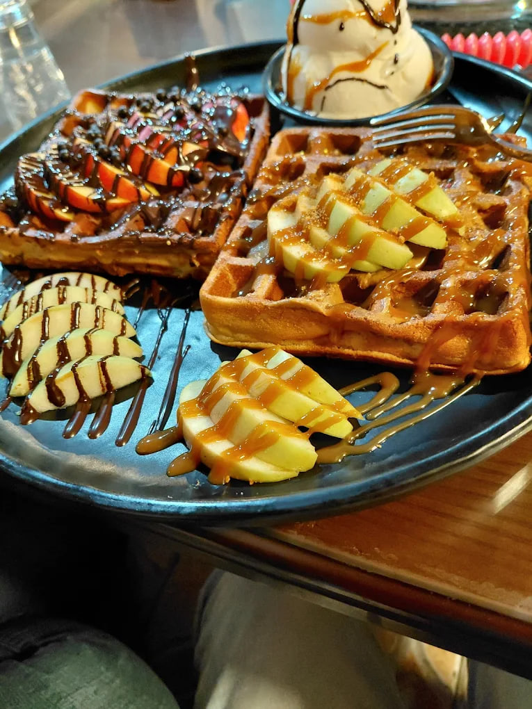 منوی کافه تراس راوی