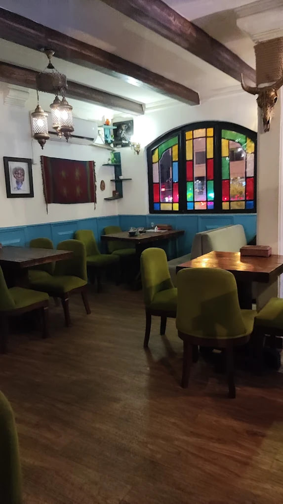 کافه بوتیمار رشت