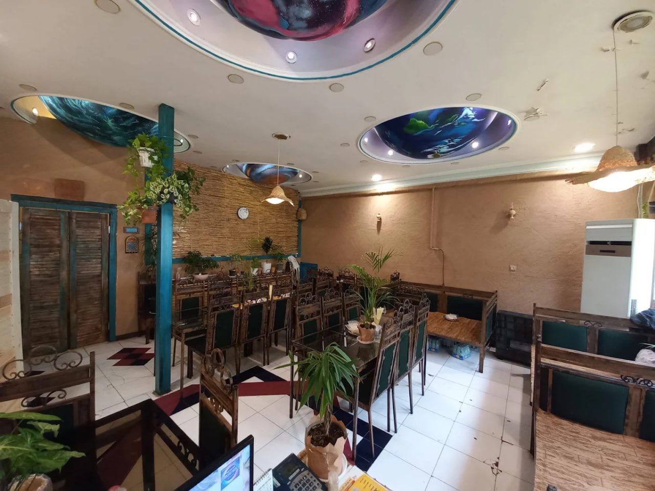 محیط رستوران جان مار 3