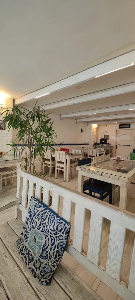 محیط رستورانمون 3