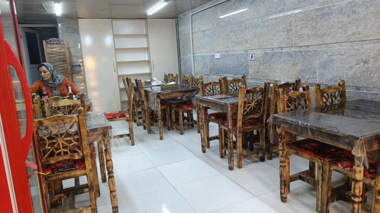 محیط رستوران سید کسری