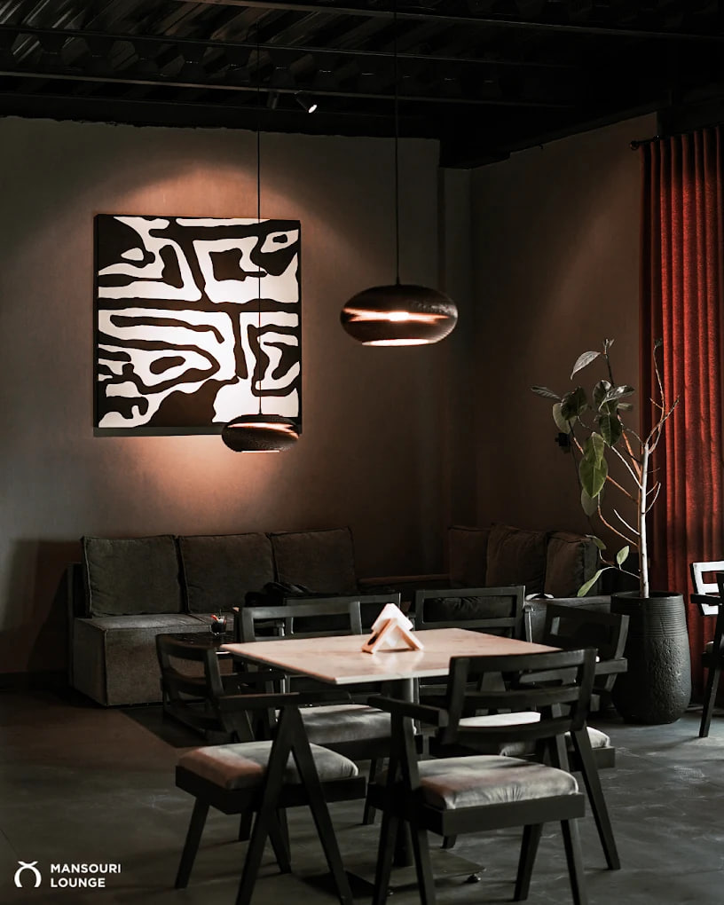 محیط کافه رستوران منصوری لانژ