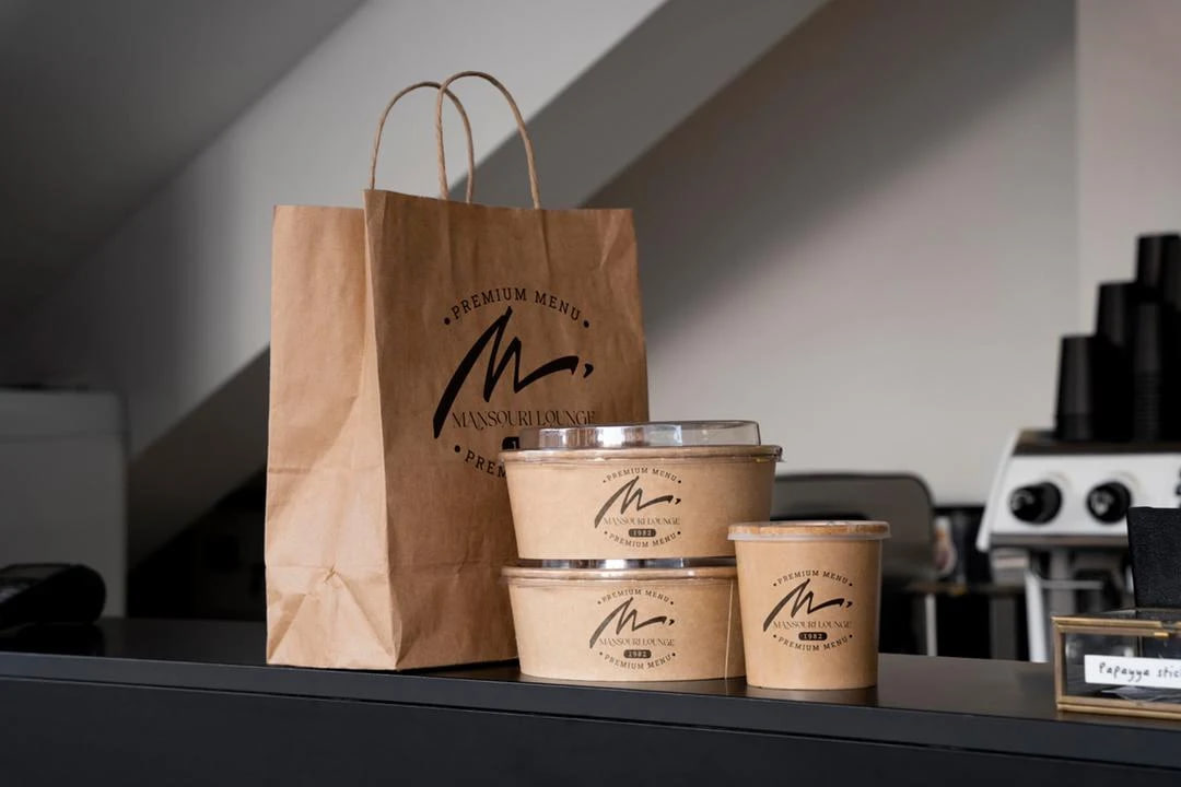 کافه رستوران منصوری لانژ