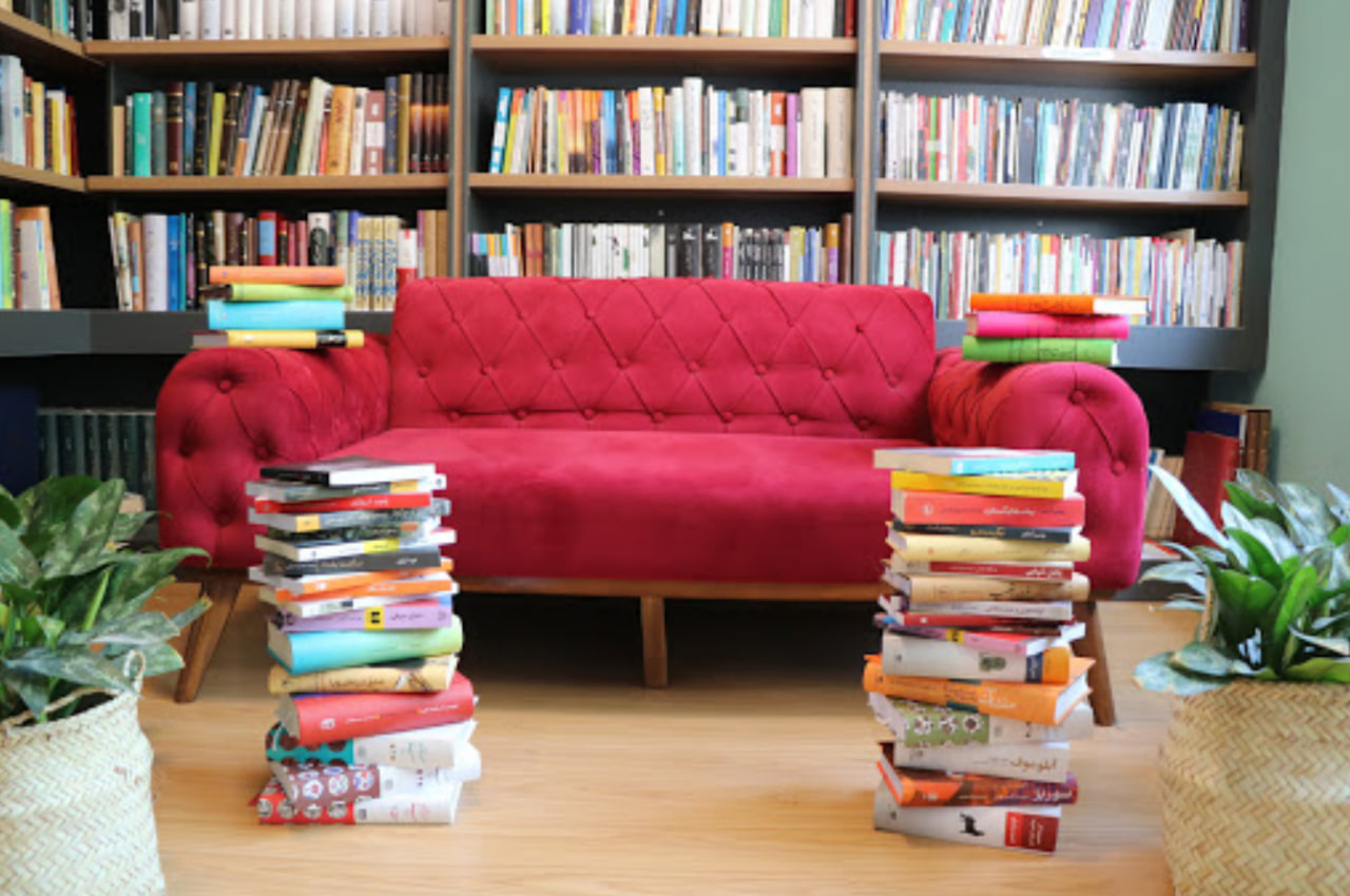 کافه کتاب اردیبهشت