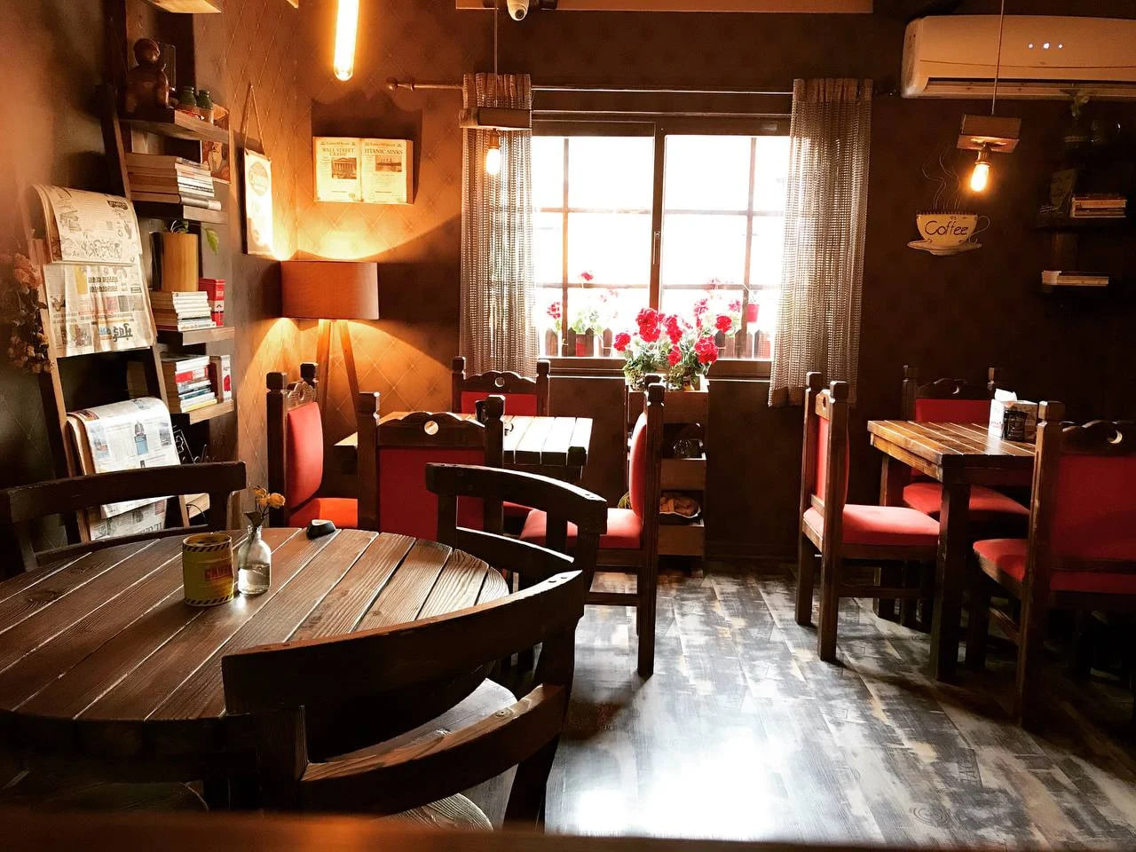 محیط کافه باکا رشت 4