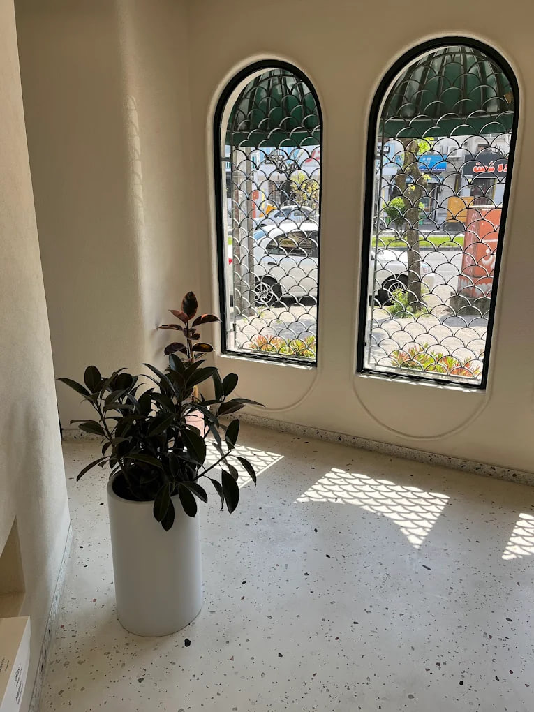 محیط کافه آوند 1