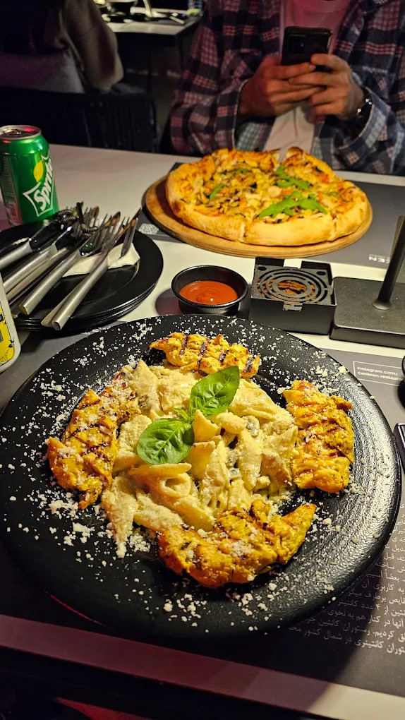 غذای رستوران کانتین