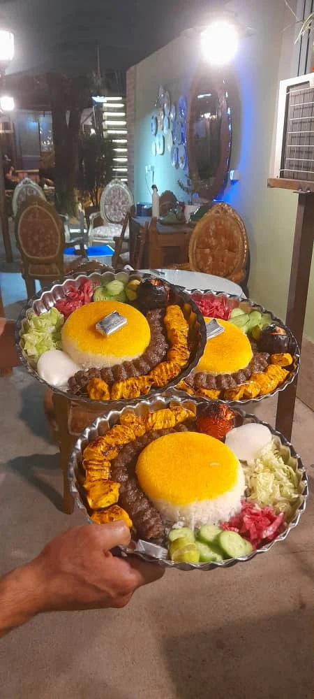 غذای کافه رستوران روال