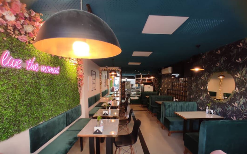 کافه وانیلا رشت