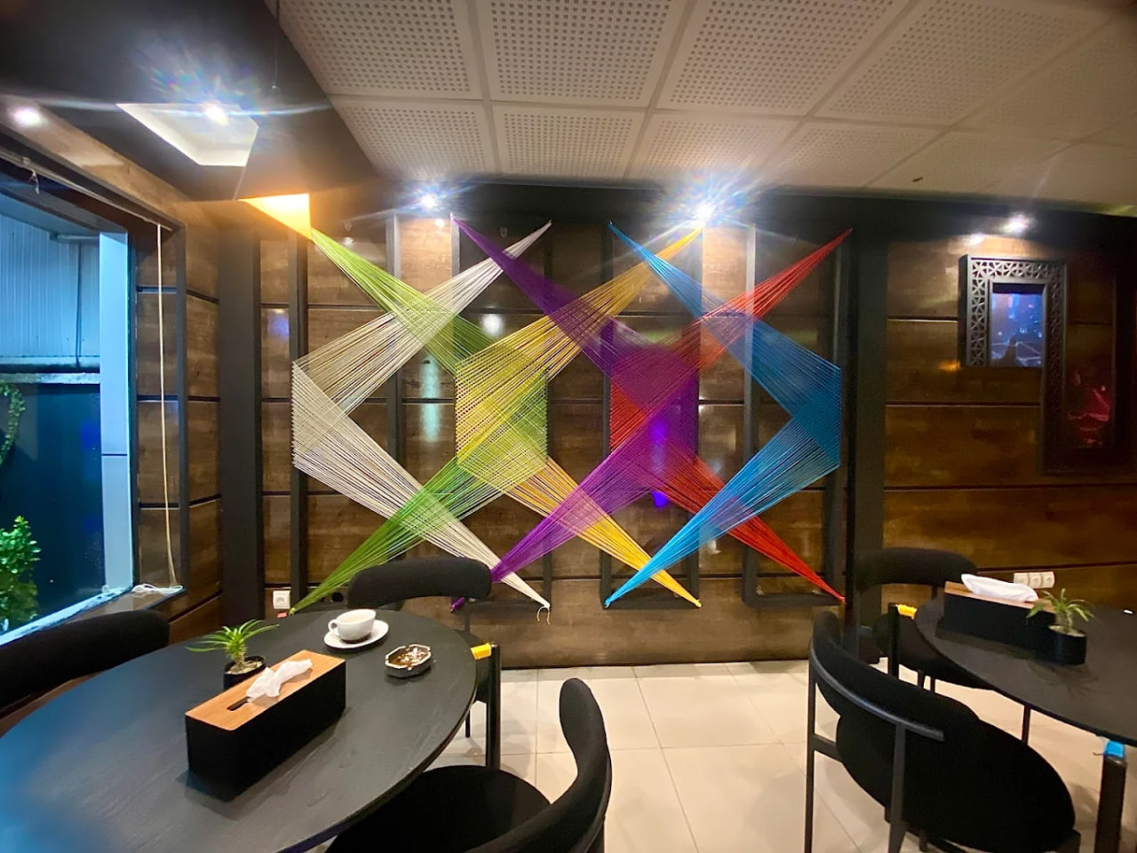 محیط کافه راشنو