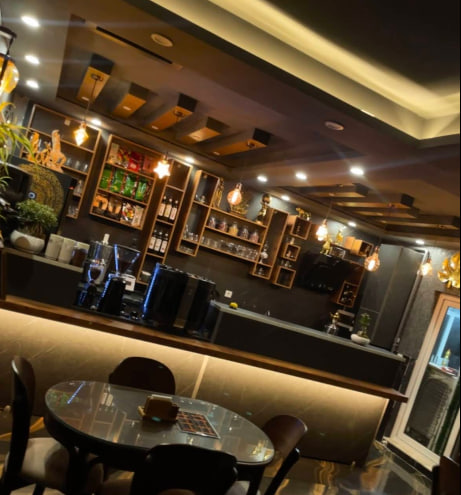 محیط کافه لایت 1