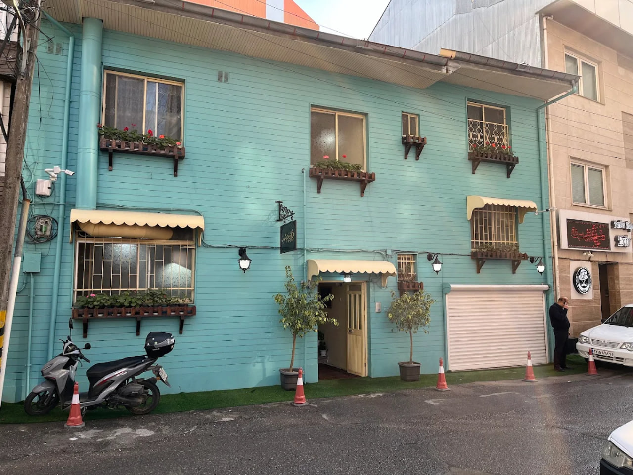 کافه هزارو چند شب