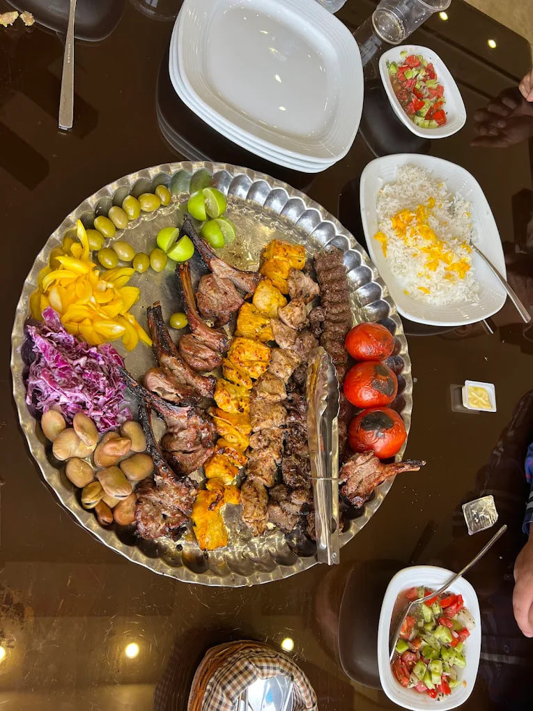 غذای کافه رستوران سارونی